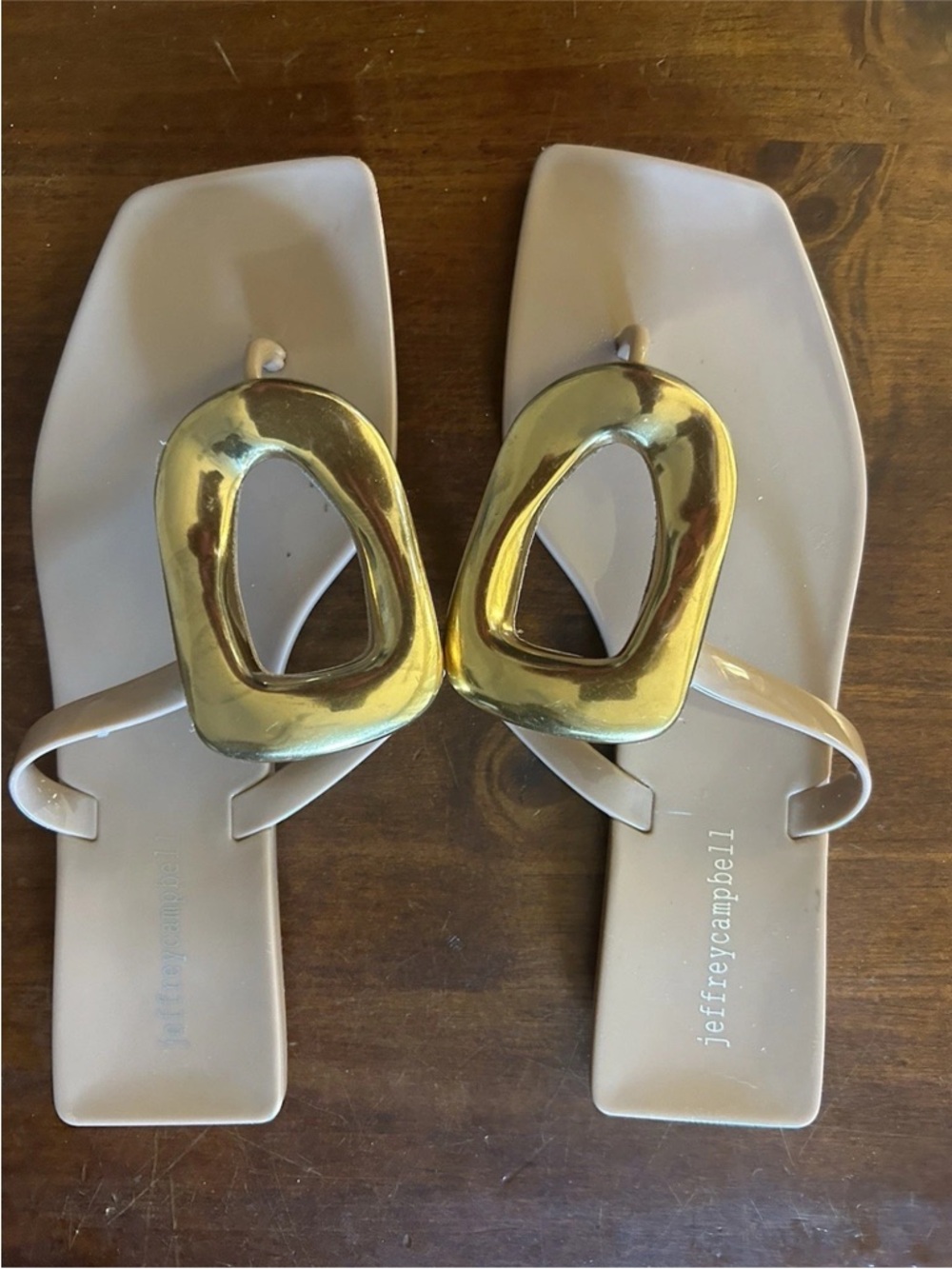 Jeffrey Campbell Linques  Beige Gold Thong Women’s Sandal Size 7 Anthropologie